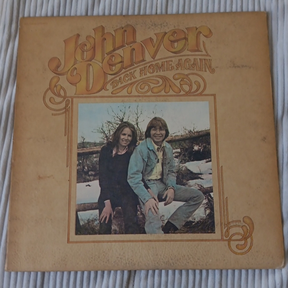 John Denver Vinyl LP Back Home Again 1974 - Picture 1 of 4